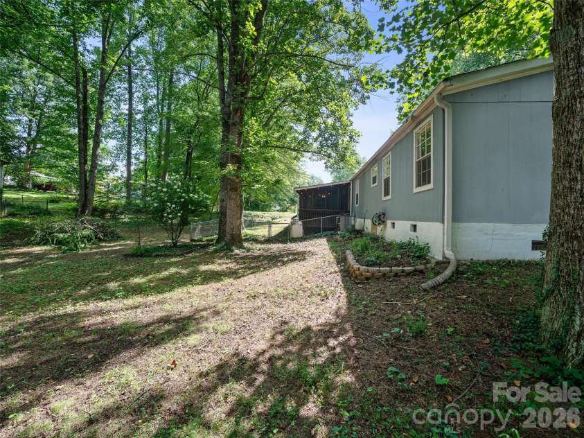 2 Lost Forest Drive, Candler, NC 28715.  MLS# CAR4402355, YatesRealty ID 40053. 
