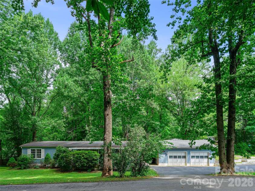 2 Lost Forest Drive, Candler, NC 28715.  MLS# CAR4402355, YatesRealty ID 40053. 