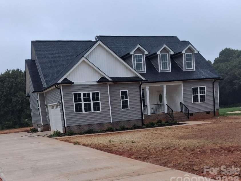 5517 Harvest Hills Road, Bessemer City, NC 28016.  MLS# CAR4405751, YatesRealty ID 40054. 