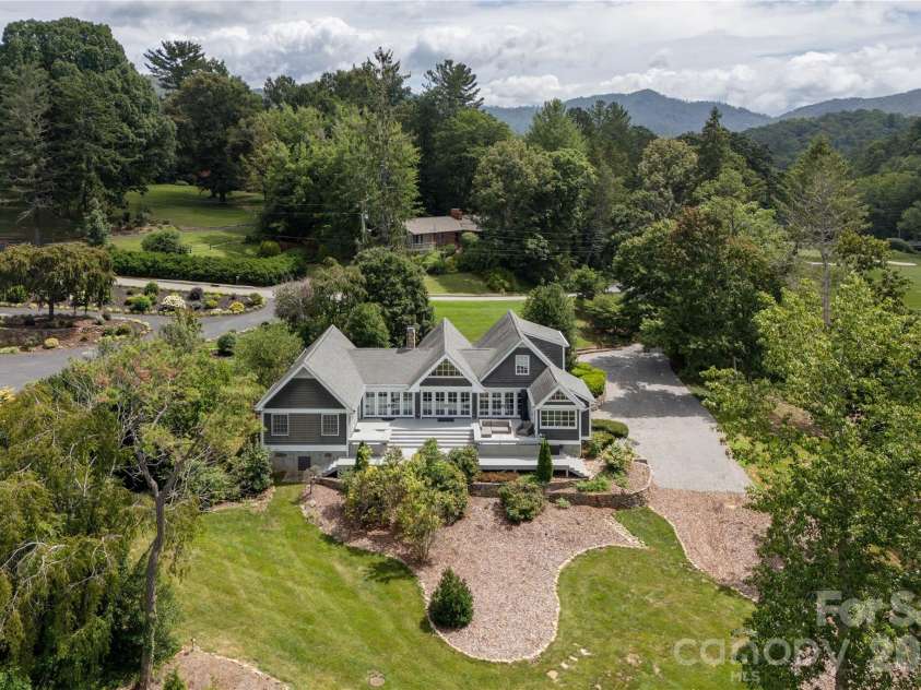 20 Inglewood Road, Asheville, NC 28804.  MLS# CAR4392997, YatesRealty ID 40056. Private lot