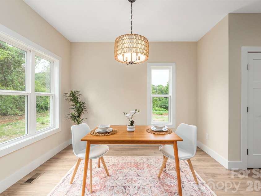 33 Elkwood Avenue, Asheville, NC 28804.  MLS# CAR4402115, YatesRealty ID 40057. 