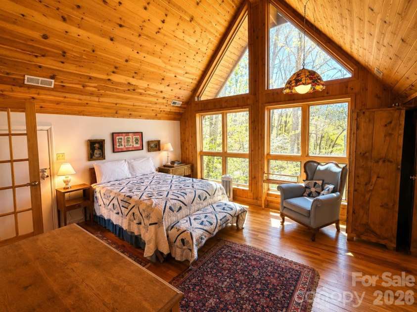 61 Skyfire Drive, Burnsville, NC 28714.  MLS# CAR4407983, YatesRealty ID 40058. 