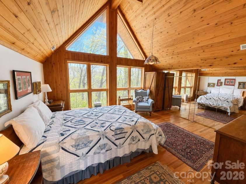 61 Skyfire Drive, Burnsville, NC 28714.  MLS# CAR4407983, YatesRealty ID 40058. 