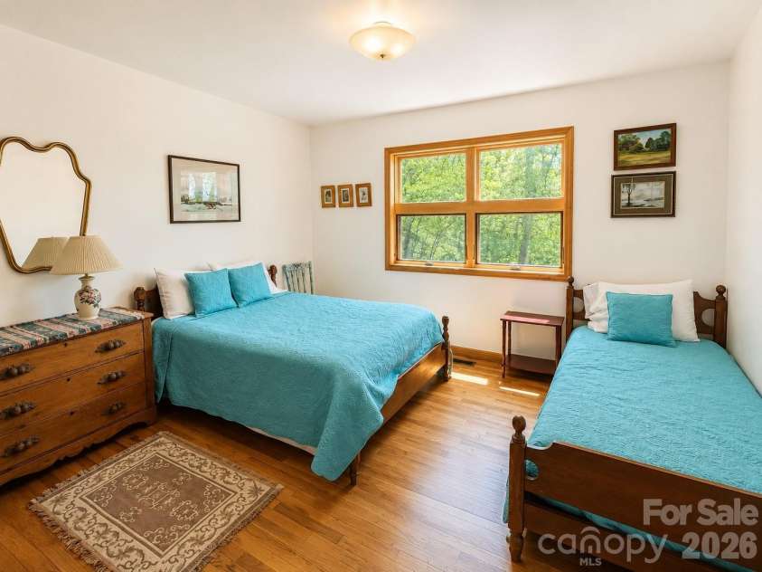 61 Skyfire Drive, Burnsville, NC 28714.  MLS# CAR4407983, YatesRealty ID 40058. 