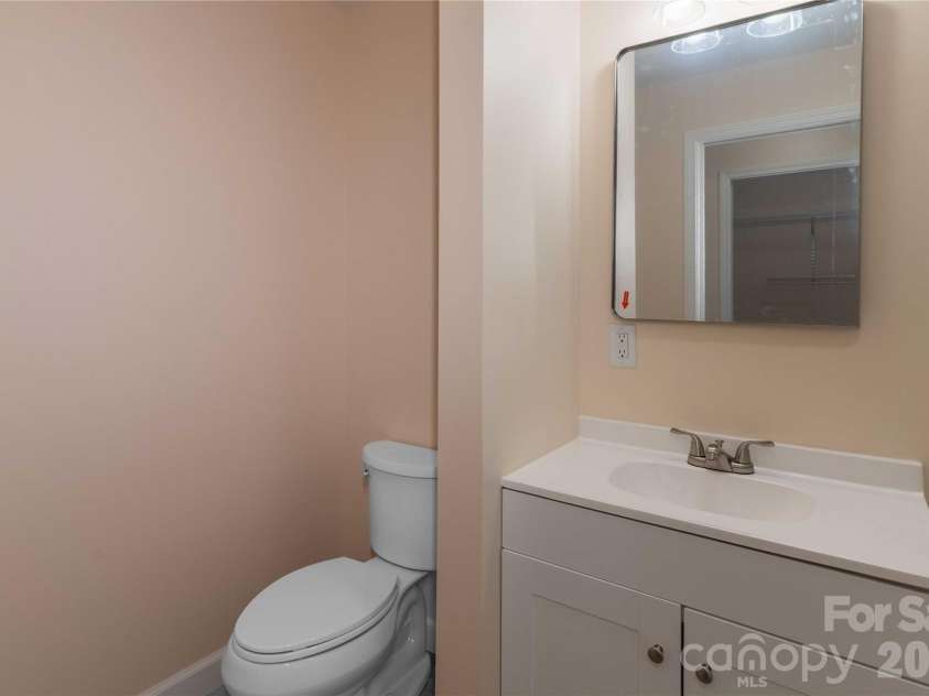 422 Hebron Road, Hendersonville, NC 28739.  MLS# CAR4319667, YatesRealty ID 4006. Primary bath