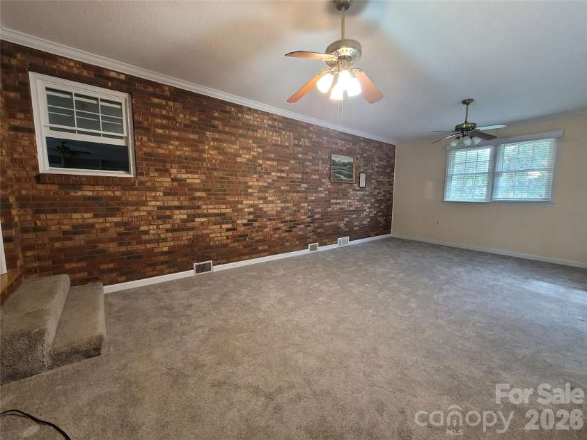 2318 Shaw Avenue, Gastonia, NC 28054.  MLS# CAR4403730, YatesRealty ID 40060. 