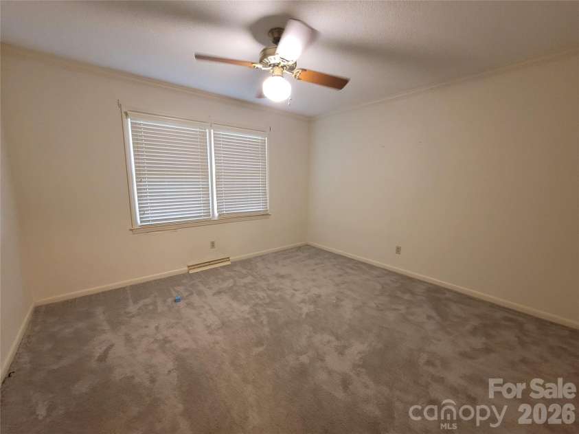 2318 Shaw Avenue, Gastonia, NC 28054.  MLS# CAR4403730, YatesRealty ID 40060. 