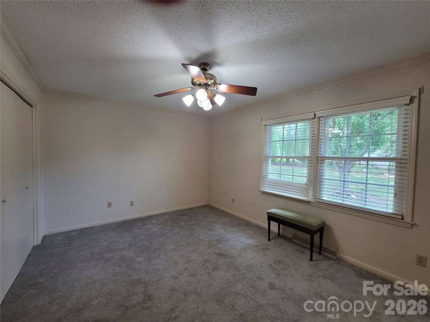 2318 Shaw Avenue, Gastonia, NC 28054.  MLS# CAR4403730, YatesRealty ID 40060. 