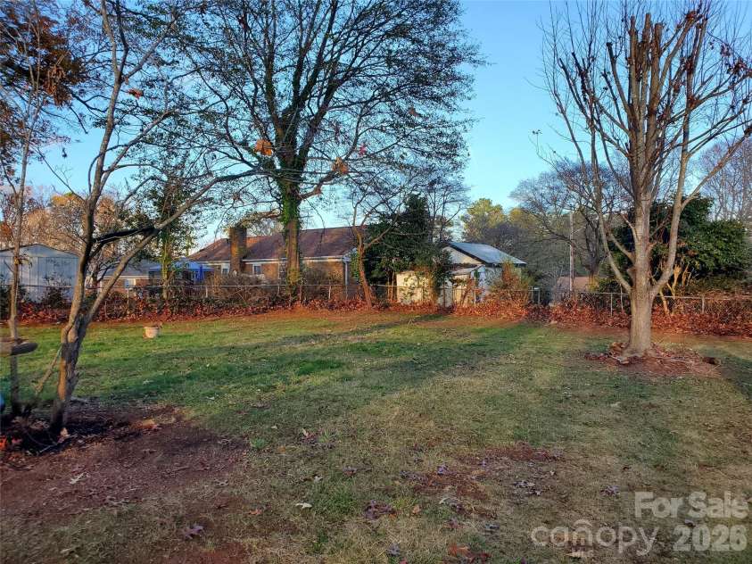 2318 Shaw Avenue, Gastonia, NC 28054.  MLS# CAR4403730, YatesRealty ID 40060. 