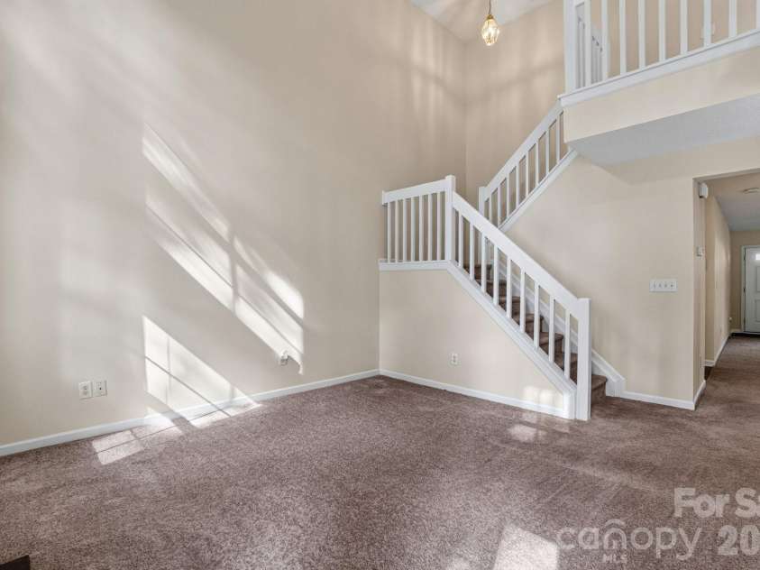 8318 Christmas Court, Charlotte, NC 28216.  MLS# CAR4407255, YatesRealty ID 40061. 