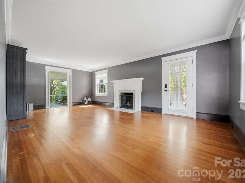 104 Jefferson Street, Morganton, NC 28655.  MLS# CAR4408057, YatesRealty ID 40062. 