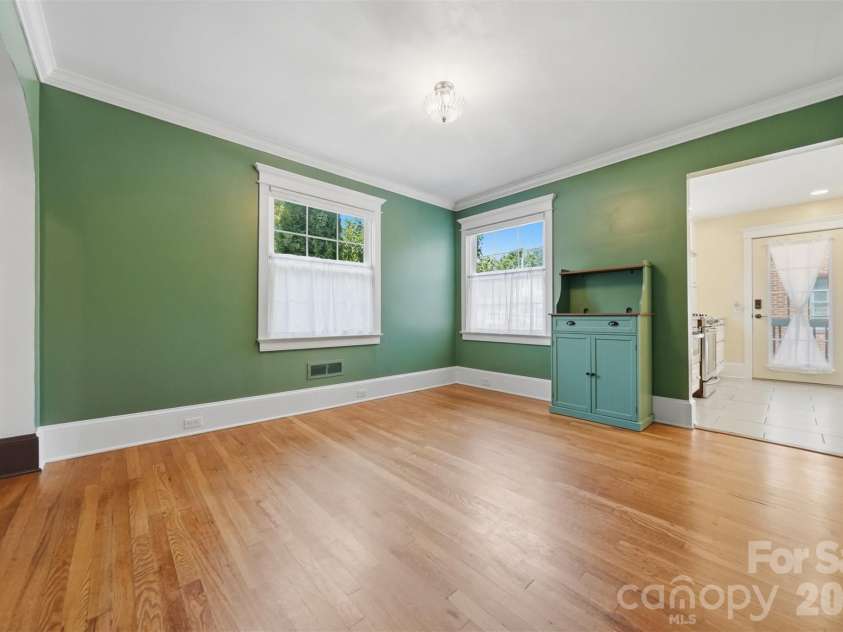 104 Jefferson Street, Morganton, NC 28655.  MLS# CAR4408057, YatesRealty ID 40062. 