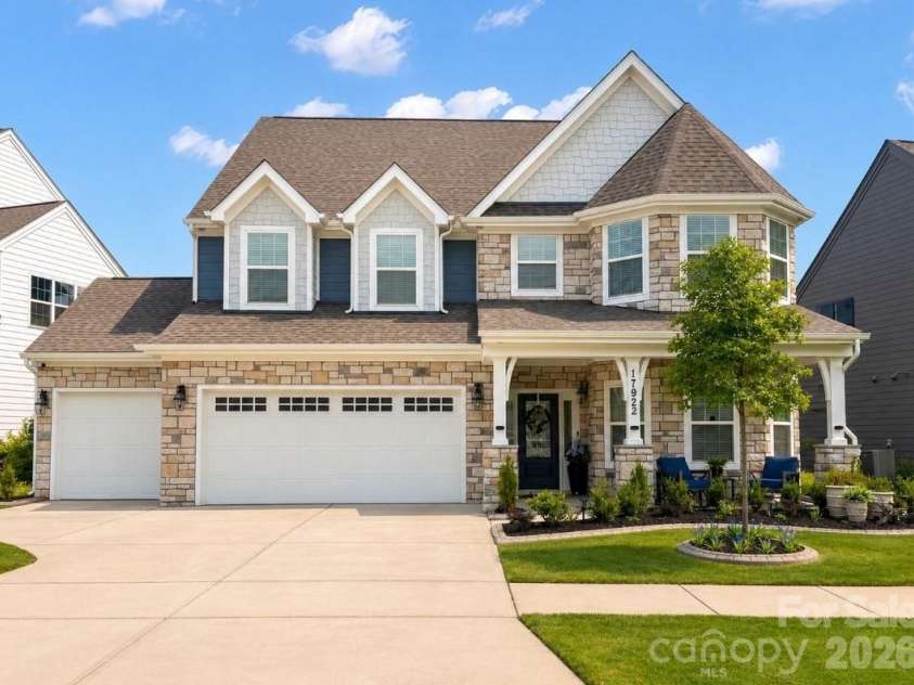 17922 Wilbanks Drive, Charlotte, NC 28278.  MLS# CAR4408100, YatesRealty ID 40063. 