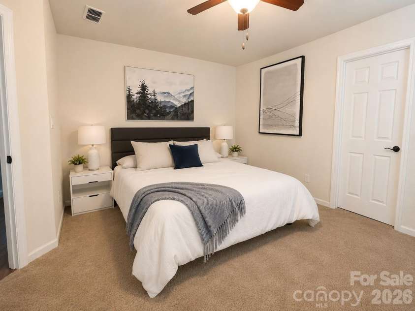 17922 Wilbanks Drive, Charlotte, NC 28278.  MLS# CAR4408100, YatesRealty ID 40063. 