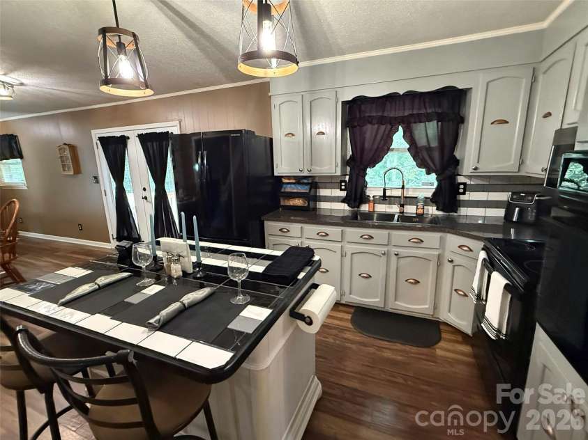 4620 Maplecrest Drive, Gastonia, NC 28056.  MLS# CAR4408097, YatesRealty ID 40064. 