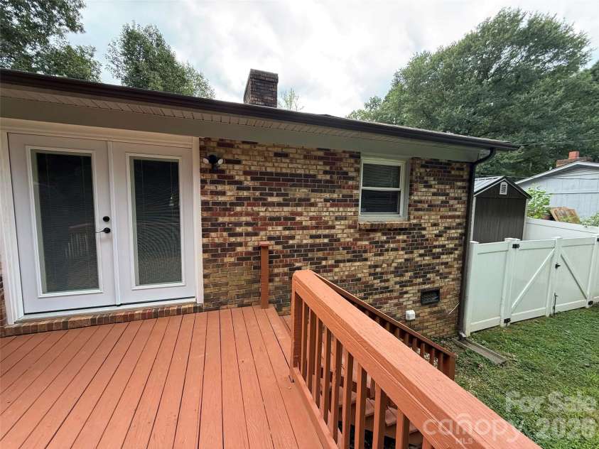 4620 Maplecrest Drive, Gastonia, NC 28056.  MLS# CAR4408097, YatesRealty ID 40064. 