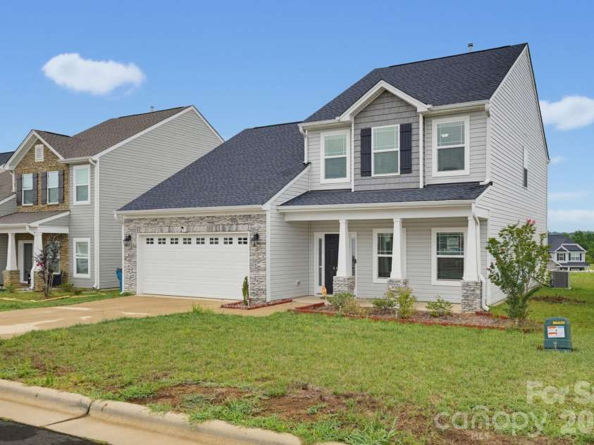 668 Palomino Mustang Drive, Whitsett, NC 27377.  MLS# CAR4407147, YatesRealty ID 40065. 