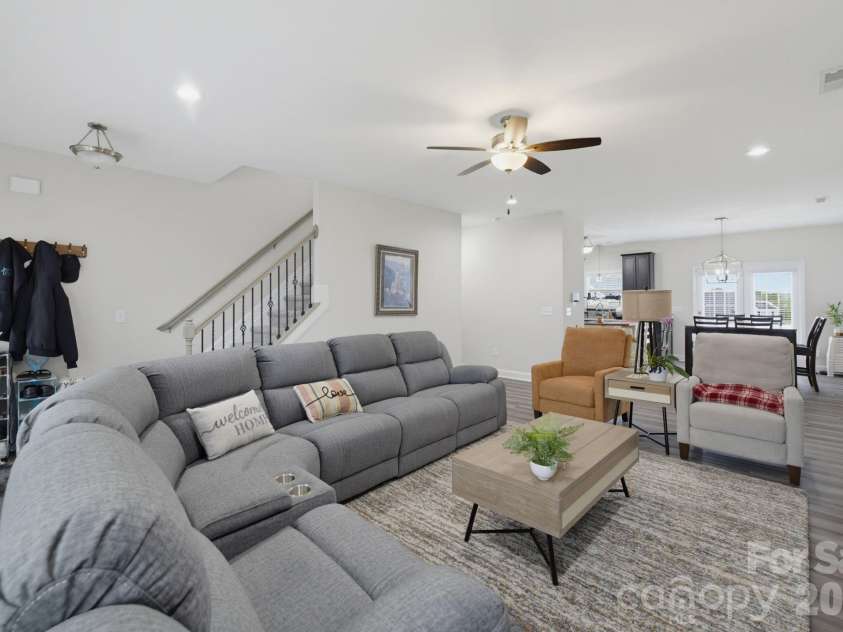 668 Palomino Mustang Drive, Whitsett, NC 27377.  MLS# CAR4407147, YatesRealty ID 40065. 