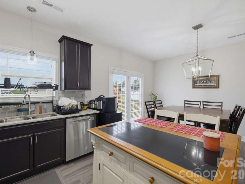 668 Palomino Mustang Drive, Whitsett, NC 27377.  MLS# CAR4407147, YatesRealty ID 40065. 