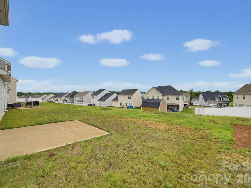 668 Palomino Mustang Drive, Whitsett, NC 27377.  MLS# CAR4407147, YatesRealty ID 40065. 