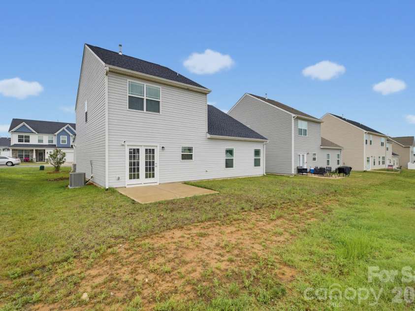 668 Palomino Mustang Drive, Whitsett, NC 27377.  MLS# CAR4407147, YatesRealty ID 40065. 
