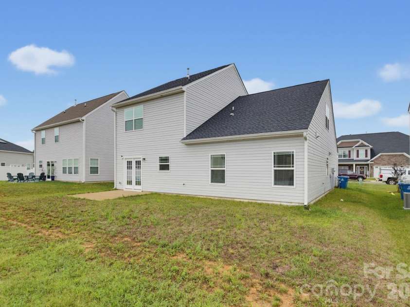 668 Palomino Mustang Drive, Whitsett, NC 27377.  MLS# CAR4407147, YatesRealty ID 40065. 
