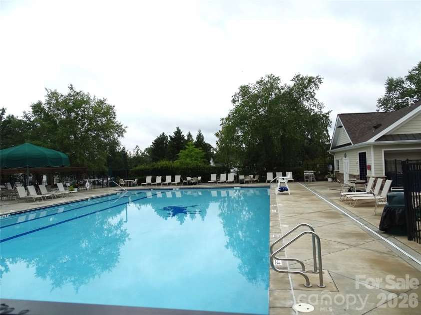 668 Palomino Mustang Drive, Whitsett, NC 27377.  MLS# CAR4407147, YatesRealty ID 40065. 
