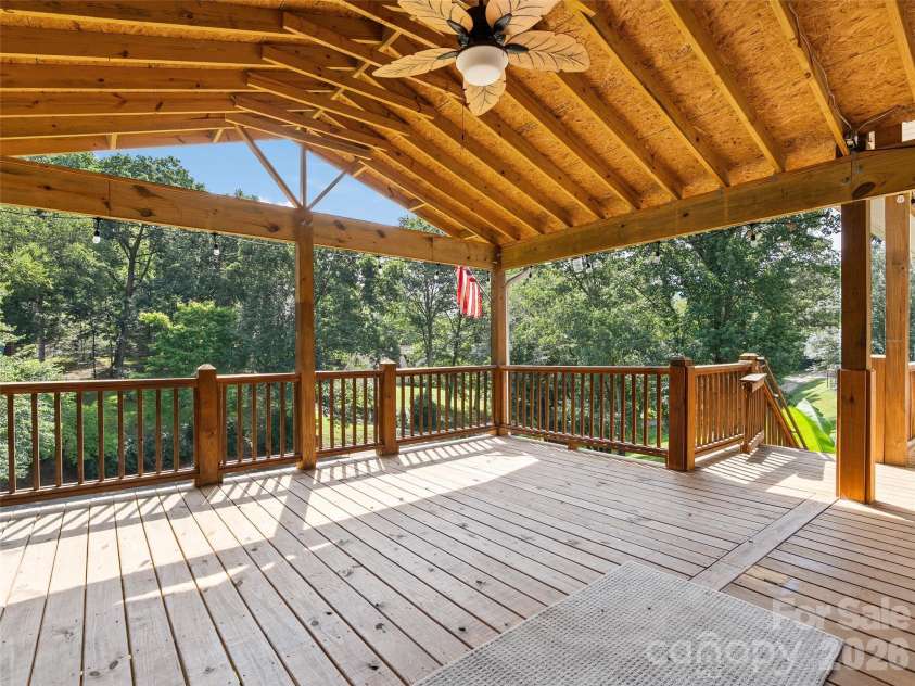 133 Shadow Oak Lane, Clyde, NC 28721.  MLS# CAR4408116, YatesRealty ID 40066. 
