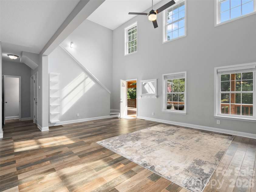 133 Shadow Oak Lane, Clyde, NC 28721.  MLS# CAR4408116, YatesRealty ID 40066. 