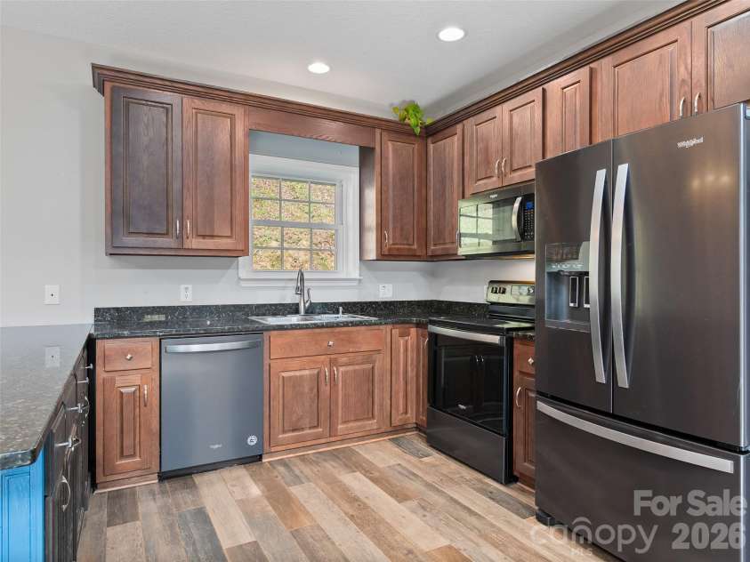 133 Shadow Oak Lane, Clyde, NC 28721.  MLS# CAR4408116, YatesRealty ID 40066. 
