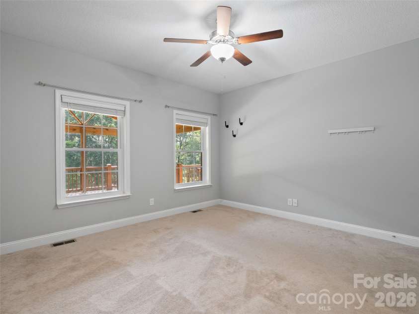 133 Shadow Oak Lane, Clyde, NC 28721.  MLS# CAR4408116, YatesRealty ID 40066. 