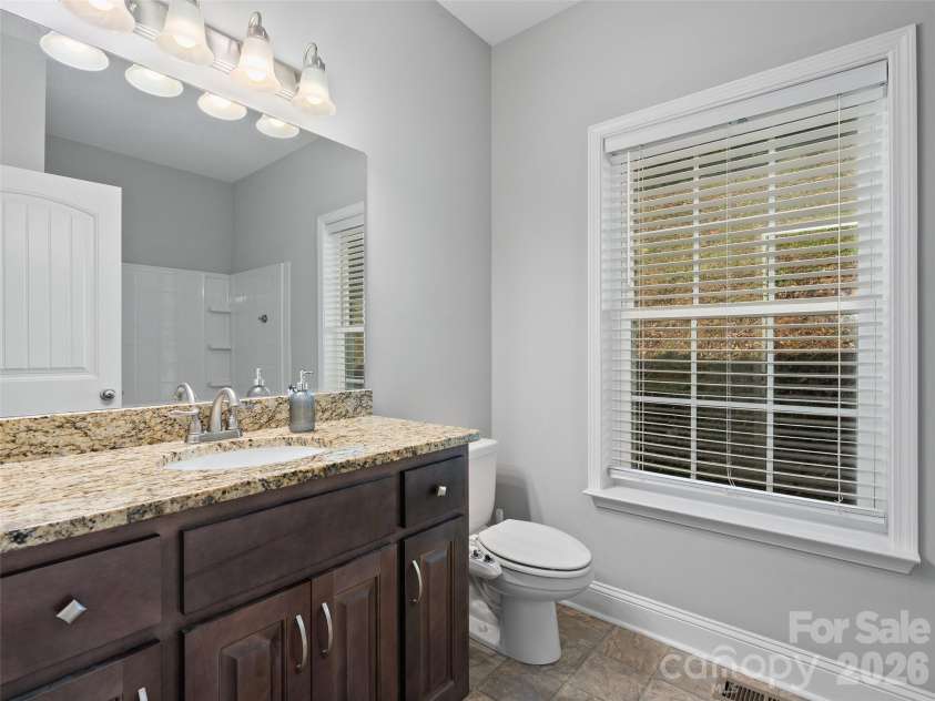 133 Shadow Oak Lane, Clyde, NC 28721.  MLS# CAR4408116, YatesRealty ID 40066. 