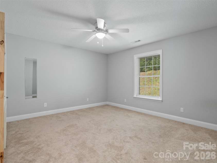 133 Shadow Oak Lane, Clyde, NC 28721.  MLS# CAR4408116, YatesRealty ID 40066. 