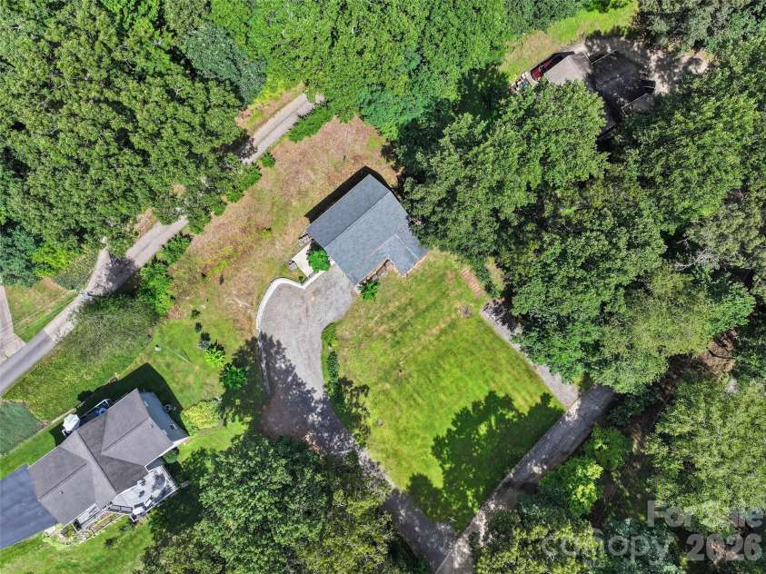 133 Shadow Oak Lane, Clyde, NC 28721.  MLS# CAR4408116, YatesRealty ID 40066. 