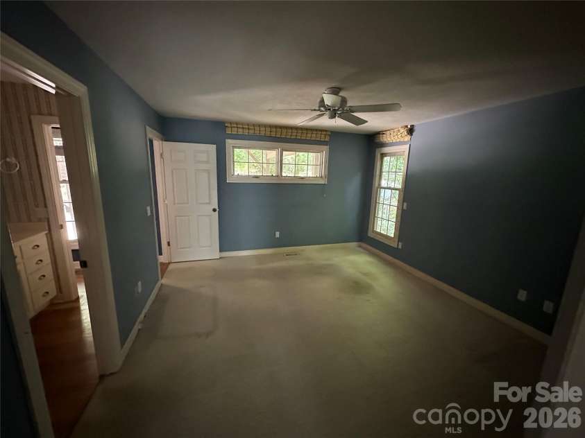 880 Rochester Drive, Cashiers, NC 28717.  MLS# CAR4408151, YatesRealty ID 40069. 