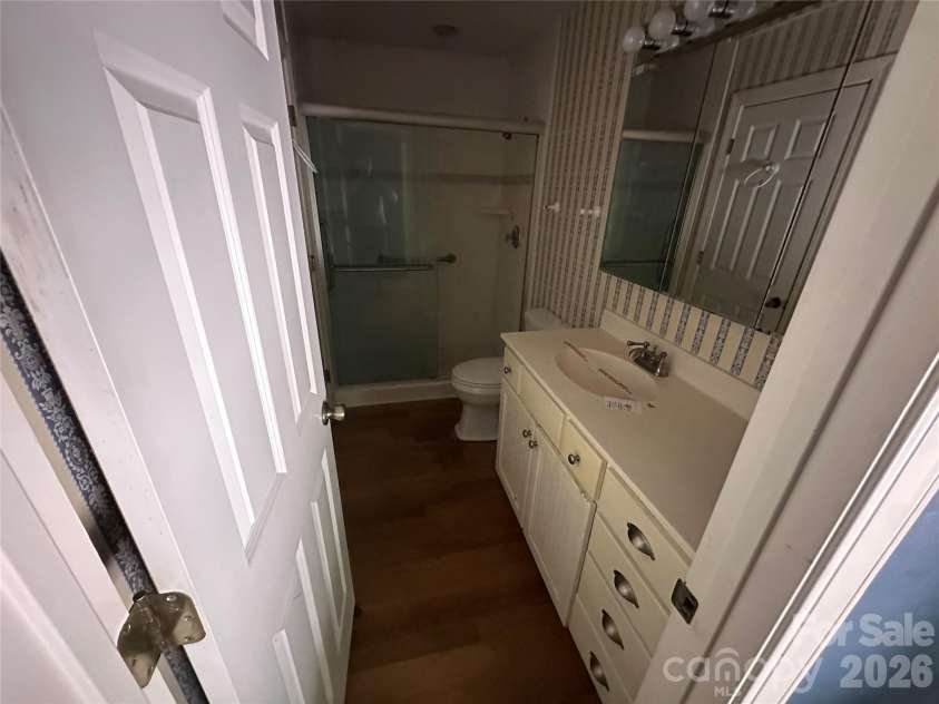 880 Rochester Drive, Cashiers, NC 28717.  MLS# CAR4408151, YatesRealty ID 40069. 