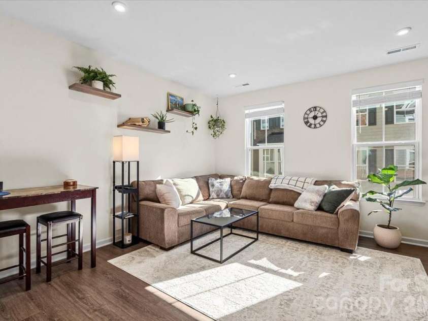 6222 Cleburne Court, Charlotte, NC 28217.  MLS# CAR4334877, YatesRealty ID 4007. 