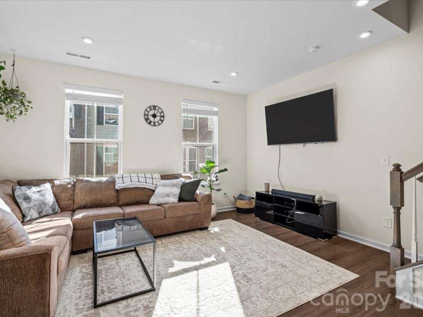 6222 Cleburne Court, Charlotte, NC 28217.  MLS# CAR4334877, YatesRealty ID 4007. 