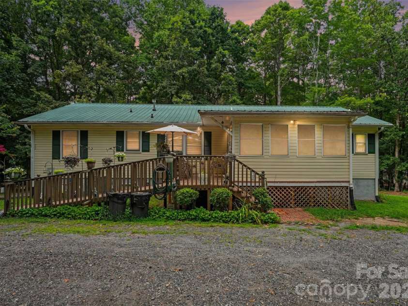 5203 Winton Street, Kannapolis, NC 28081.  MLS# CAR4408160, YatesRealty ID 40070. 