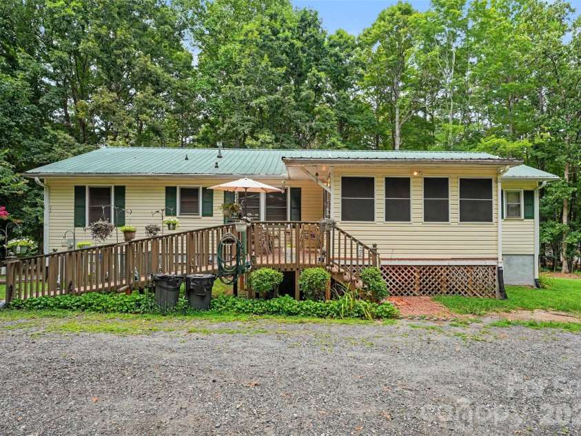 5203 Winton Street, Kannapolis, NC 28081.  MLS# CAR4408160, YatesRealty ID 40070. 