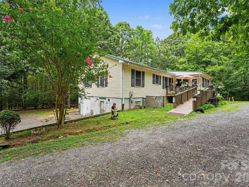 5203 Winton Street, Kannapolis, NC 28081.  MLS# CAR4408160, YatesRealty ID 40070. 