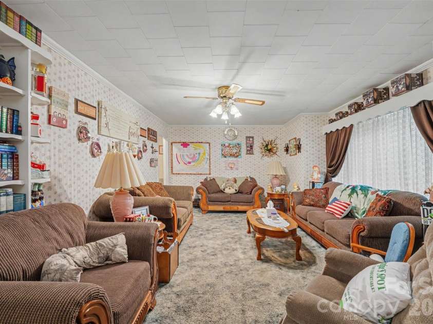 5203 Winton Street, Kannapolis, NC 28081.  MLS# CAR4408160, YatesRealty ID 40070. 