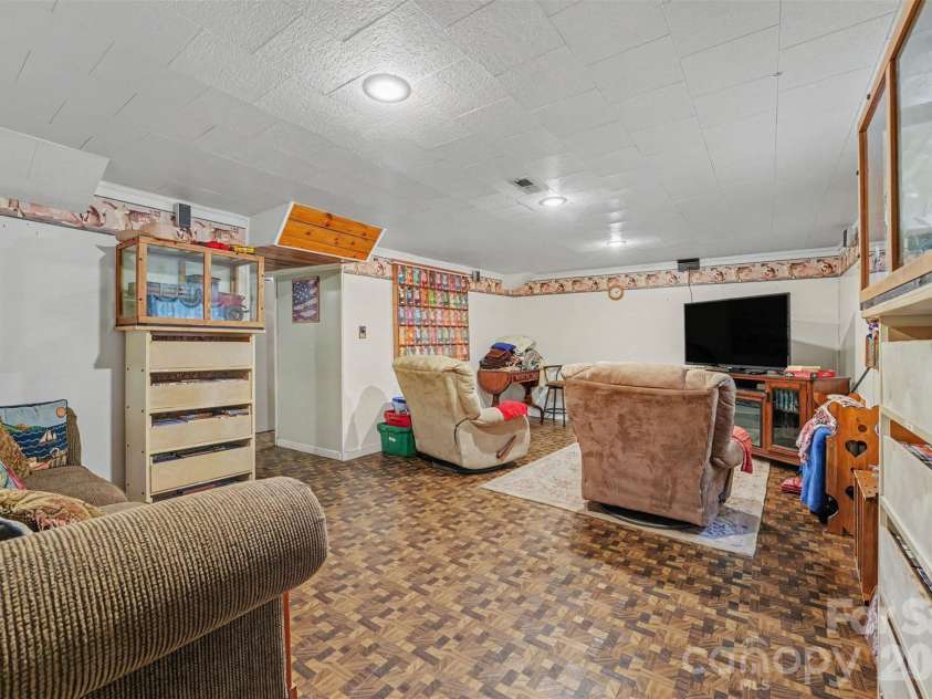 5203 Winton Street, Kannapolis, NC 28081.  MLS# CAR4408160, YatesRealty ID 40070. 