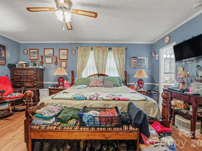 5203 Winton Street, Kannapolis, NC 28081.  MLS# CAR4408160, YatesRealty ID 40070. 