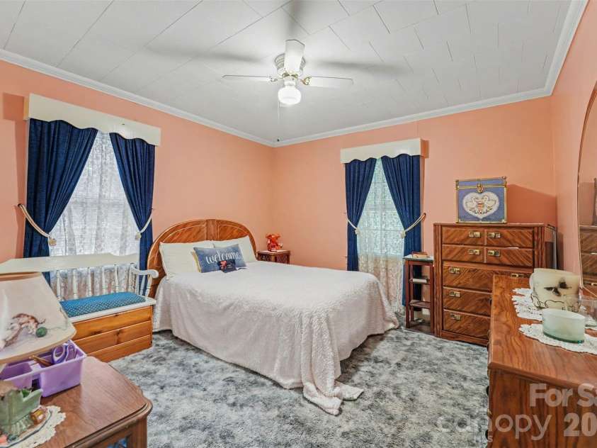 5203 Winton Street, Kannapolis, NC 28081.  MLS# CAR4408160, YatesRealty ID 40070. 