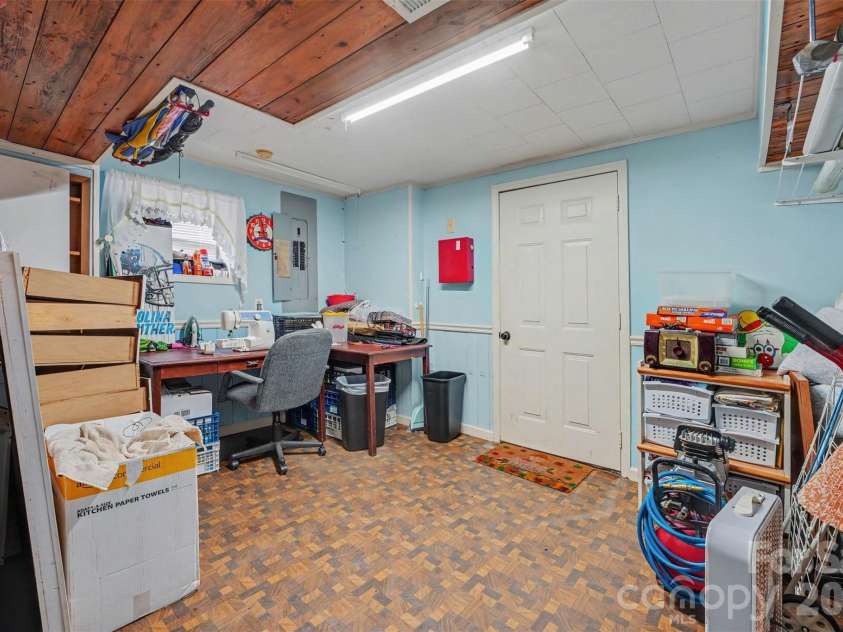 5203 Winton Street, Kannapolis, NC 28081.  MLS# CAR4408160, YatesRealty ID 40070. 