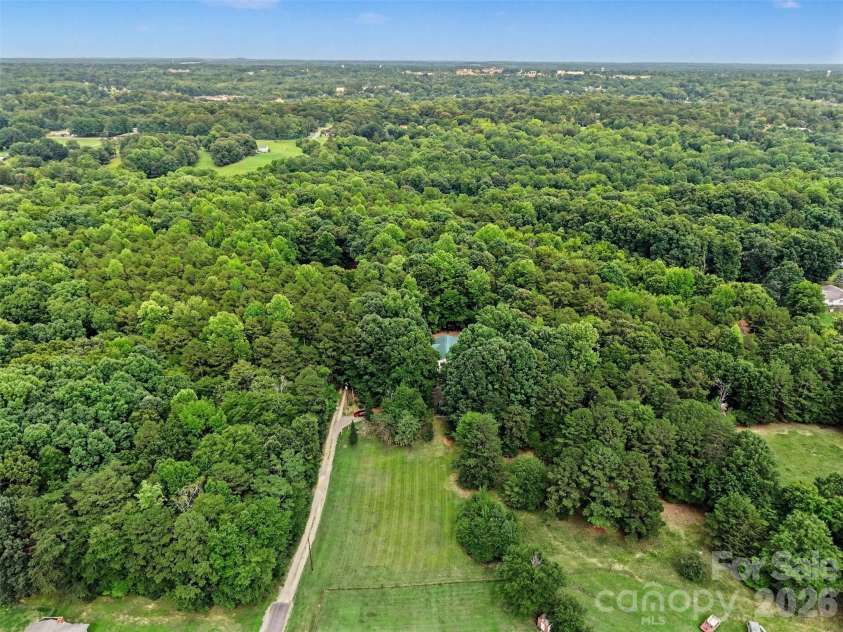 5203 Winton Street, Kannapolis, NC 28081.  MLS# CAR4408160, YatesRealty ID 40070. 