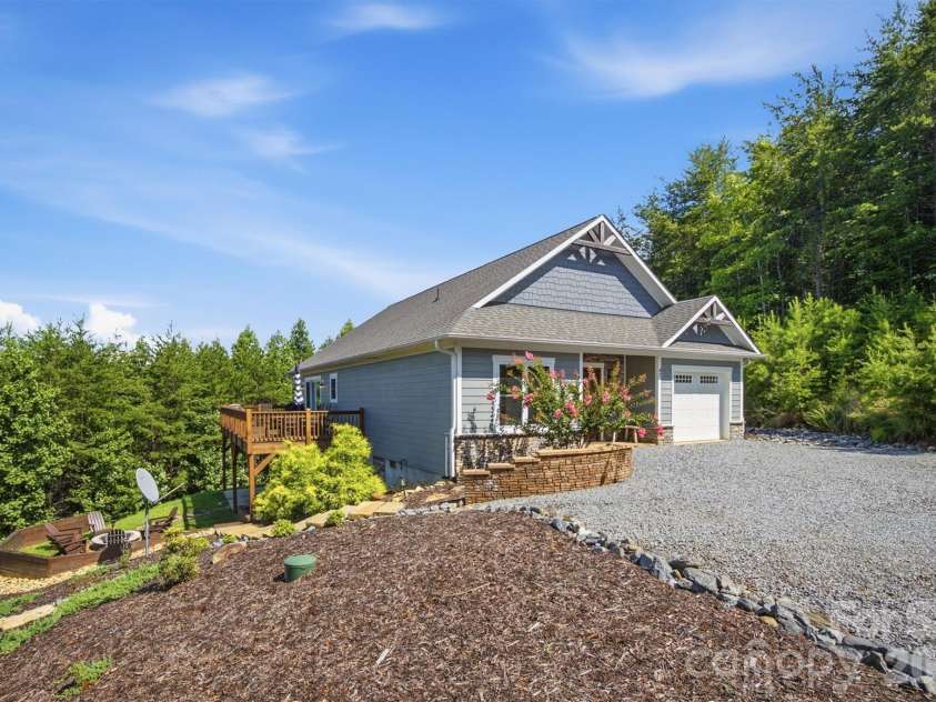 47 Pleasant Ridge Trail, Nebo, NC 28761.  MLS# CAR4405959, YatesRealty ID 40073. 
