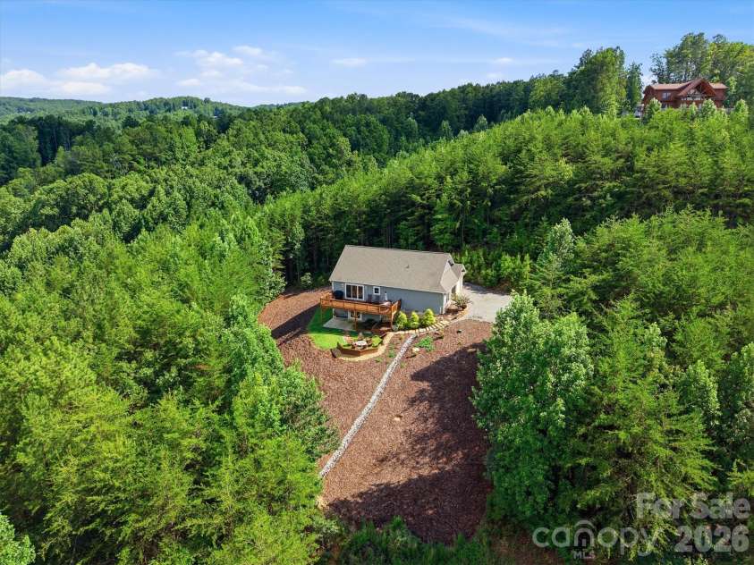 47 Pleasant Ridge Trail, Nebo, NC 28761.  MLS# CAR4405959, YatesRealty ID 40073. 