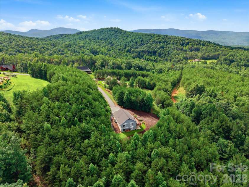 47 Pleasant Ridge Trail, Nebo, NC 28761.  MLS# CAR4405959, YatesRealty ID 40073. 